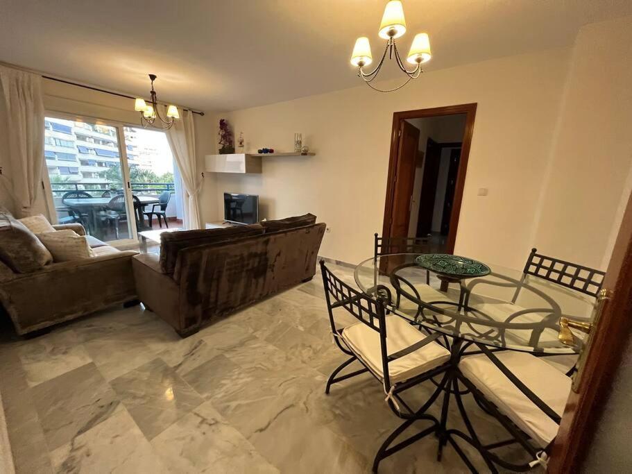 Marbella Piso En Casco Junto A Playa Piscina In Summer Season Ngoại thất bức ảnh
