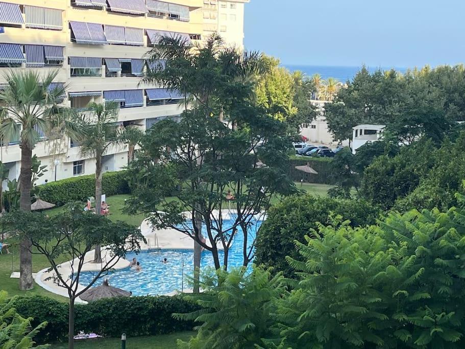 Marbella Piso En Casco Junto A Playa Piscina In Summer Season Ngoại thất bức ảnh