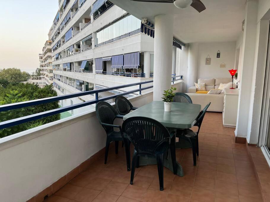 Marbella Piso En Casco Junto A Playa Piscina In Summer Season Ngoại thất bức ảnh